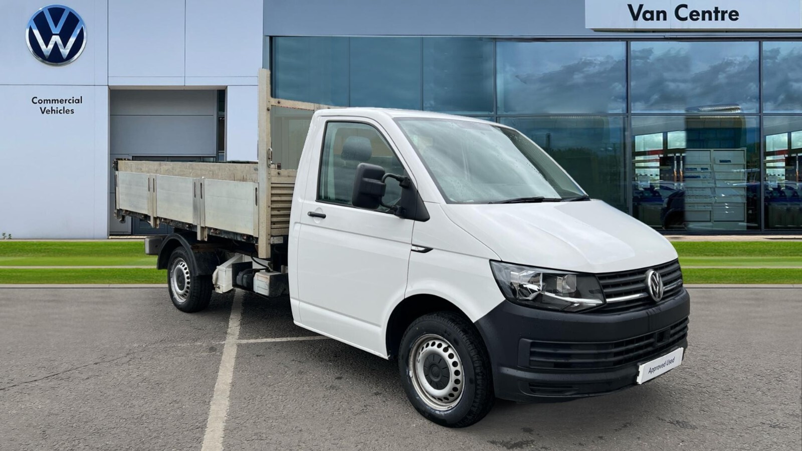 Main listing image - Volkswagen Transporter