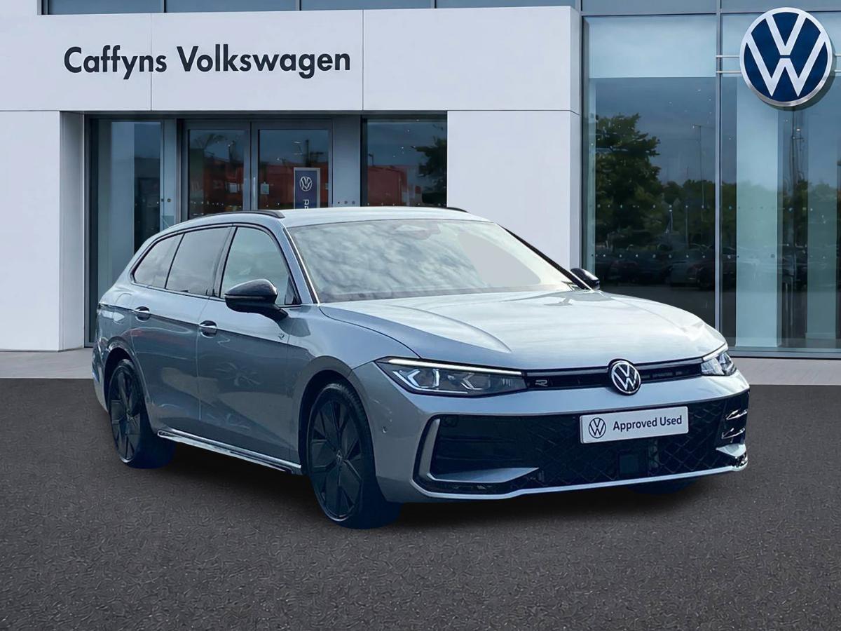 Main listing image - Volkswagen Passat