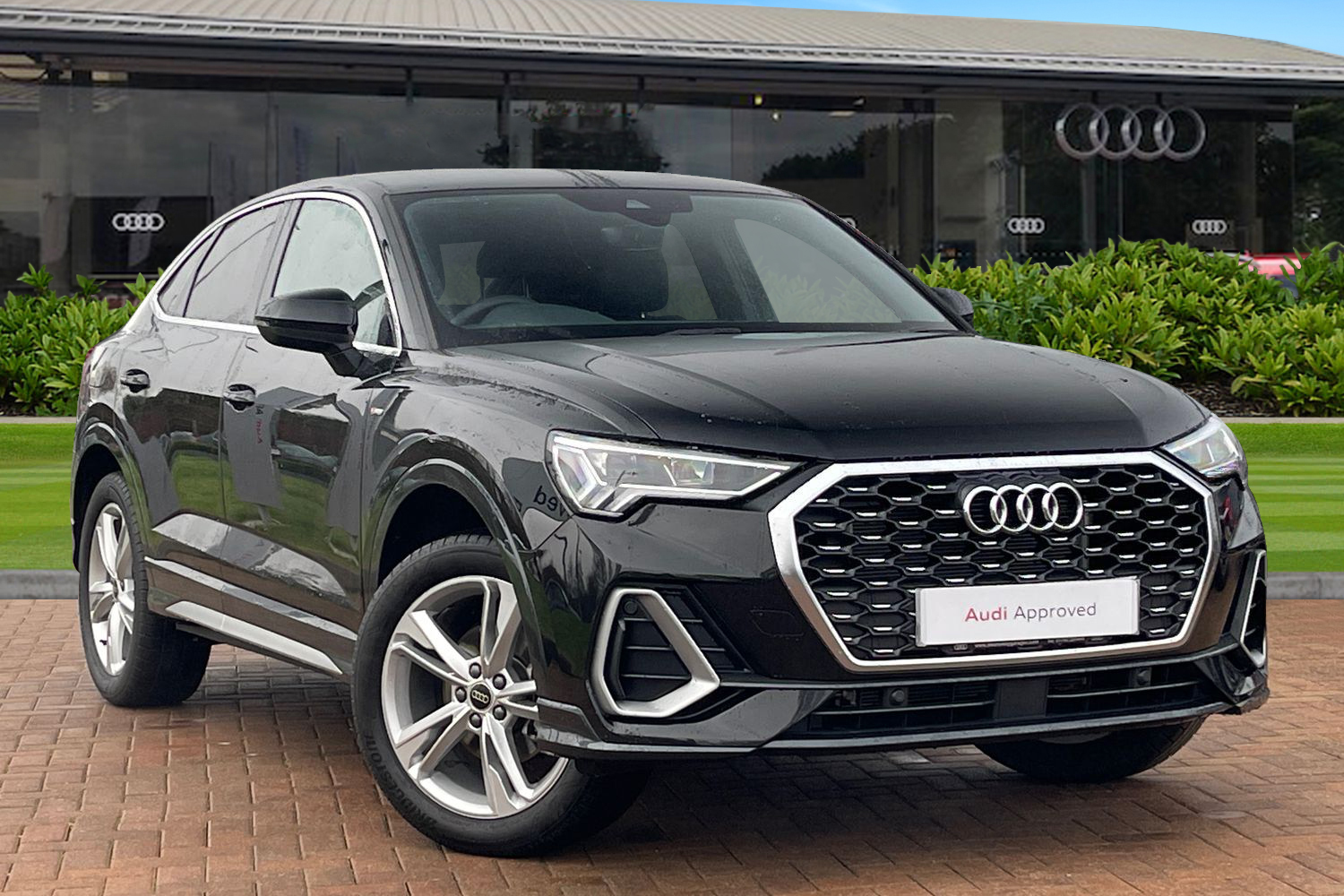 Main listing image - Audi Q3