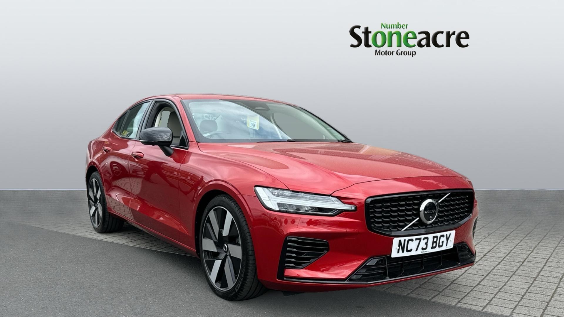 Main listing image - Volvo S60