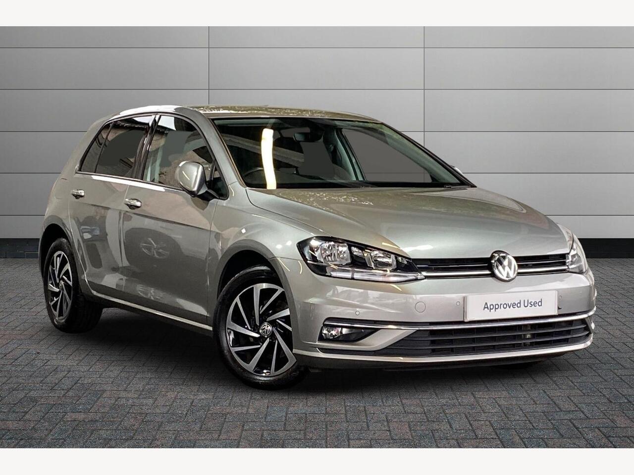 Main listing image - Volkswagen Golf