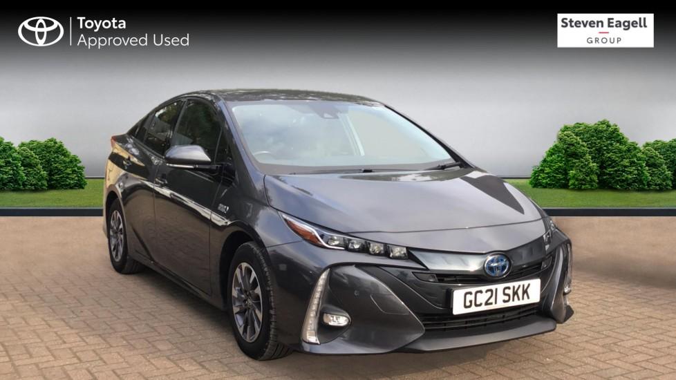 Main listing image - Toyota Prius Plug-In