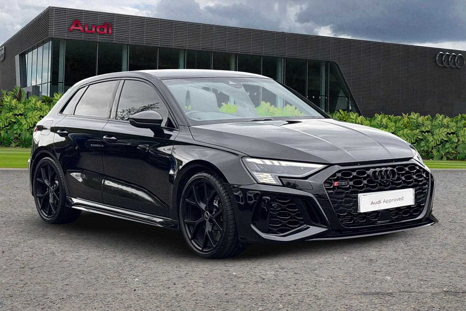 Main listing image - Audi RS3
