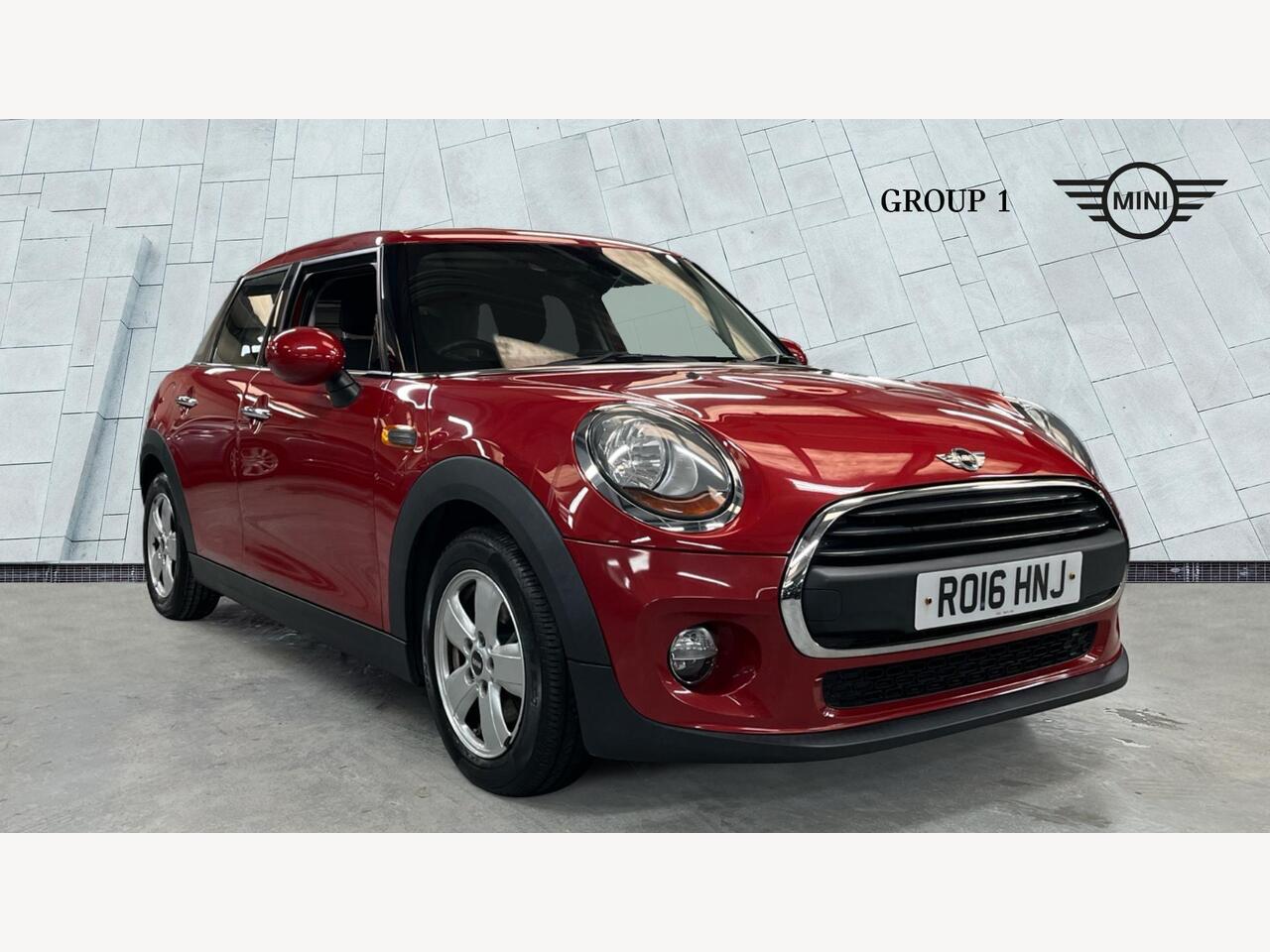 Main listing image - MINI Hatchback 5dr