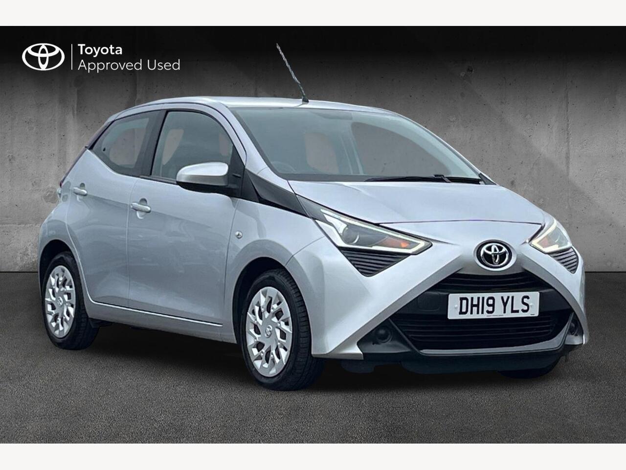 Main listing image - Toyota Aygo