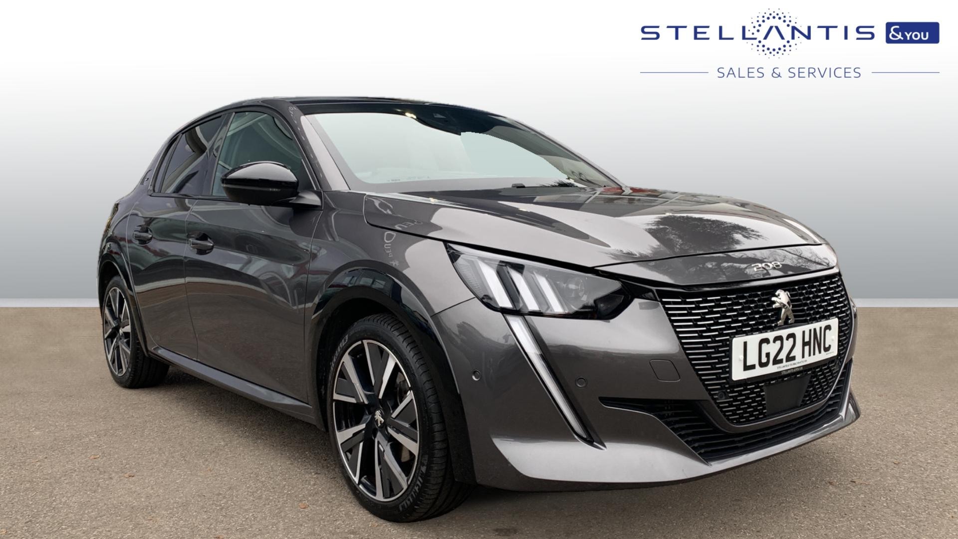 Main listing image - Peugeot 208