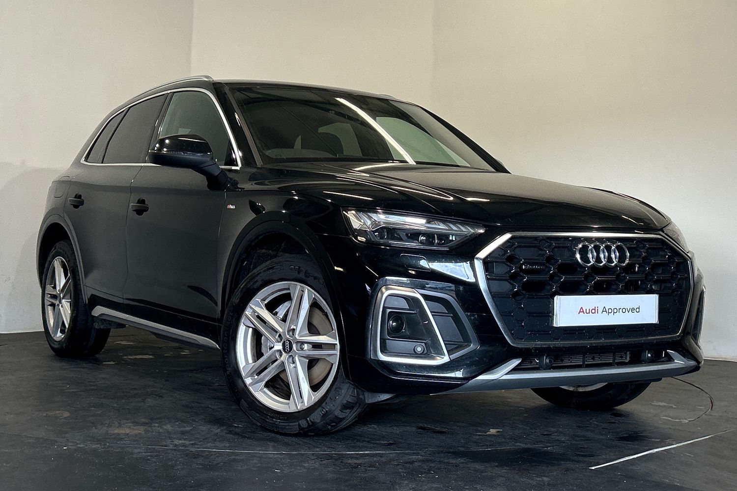 Main listing image - Audi Q5