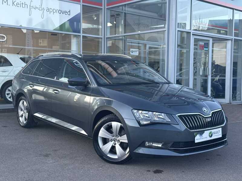 Main listing image - Skoda Superb Estate