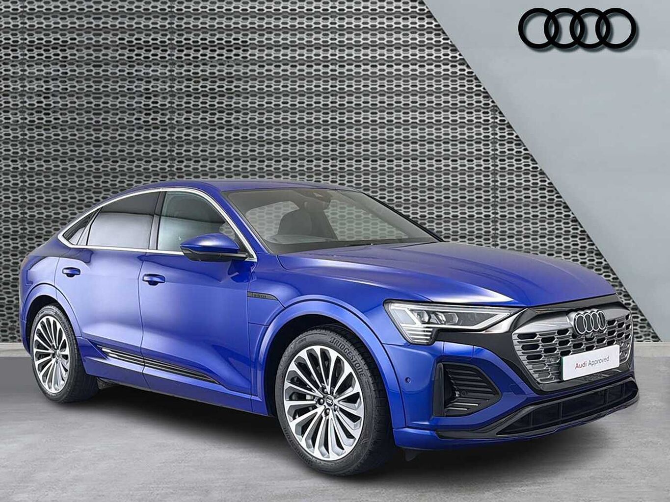 Main listing image - Audi Q8