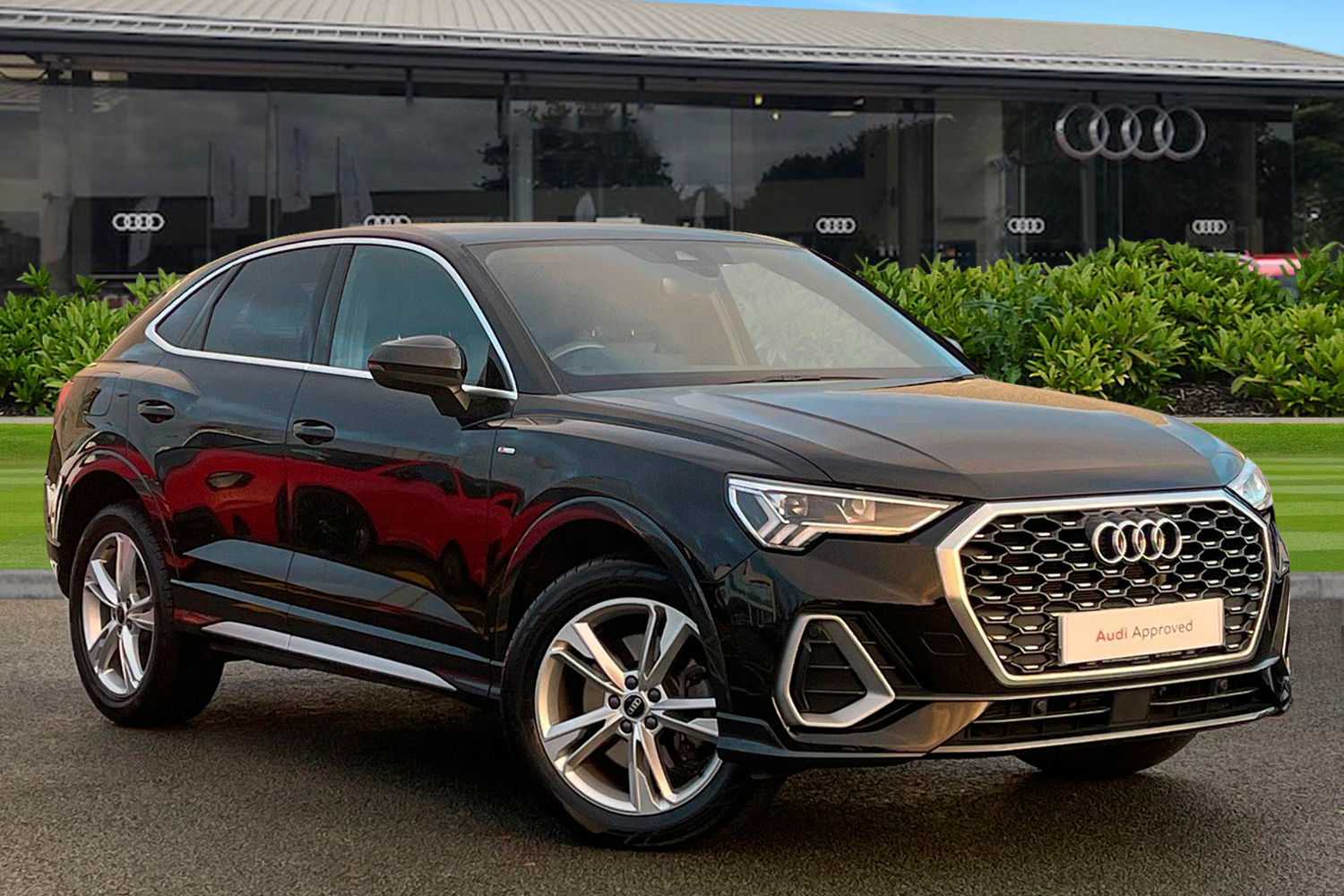 Main listing image - Audi Q3