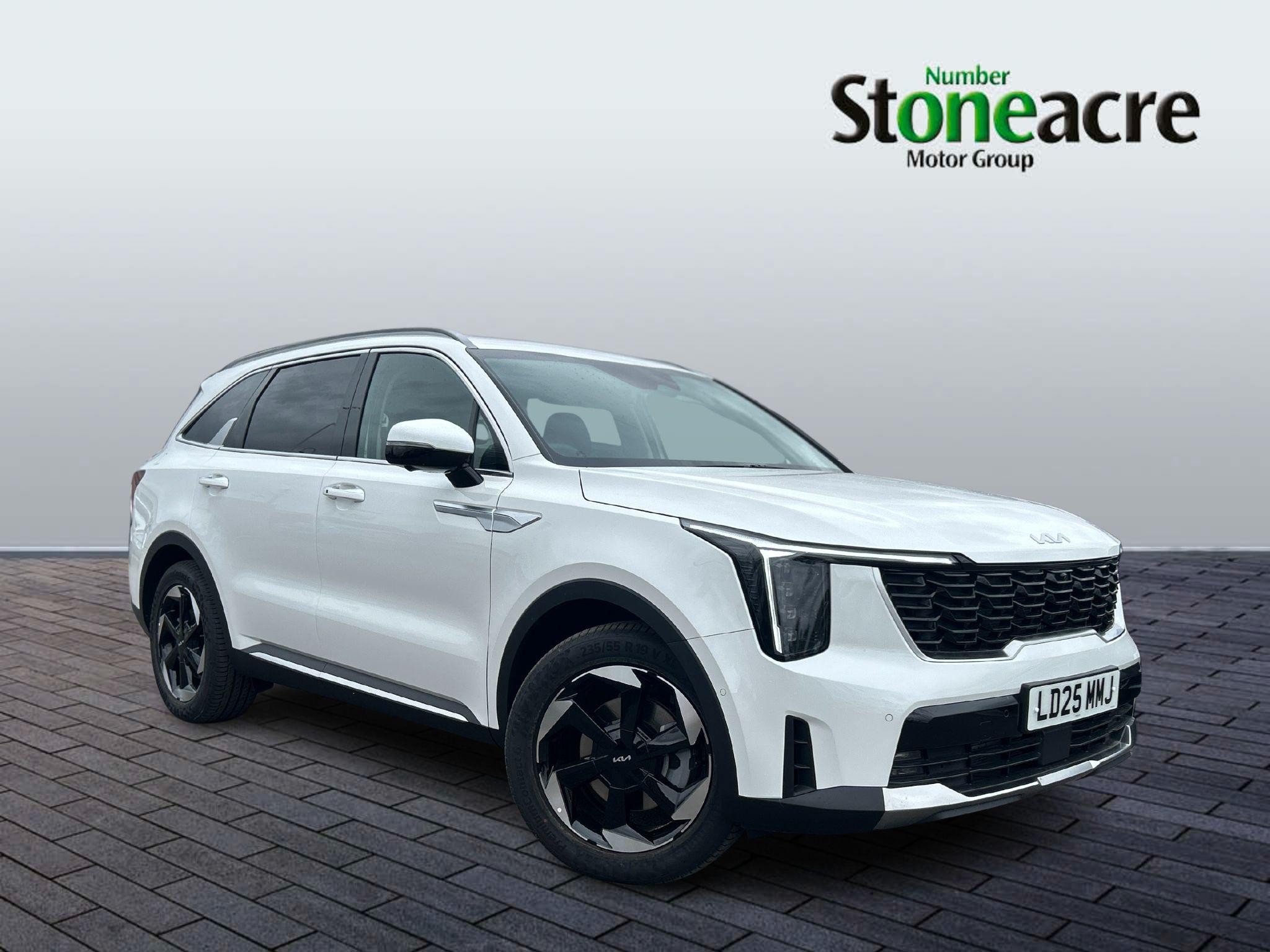 Main listing image - Kia Sorento