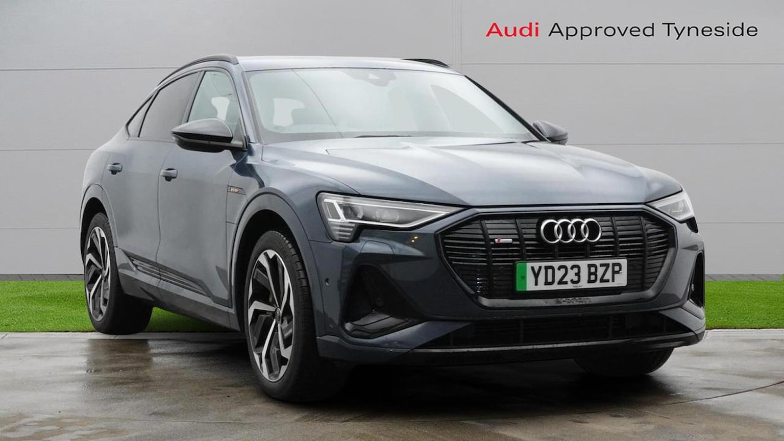 Main listing image - Audi e-tron