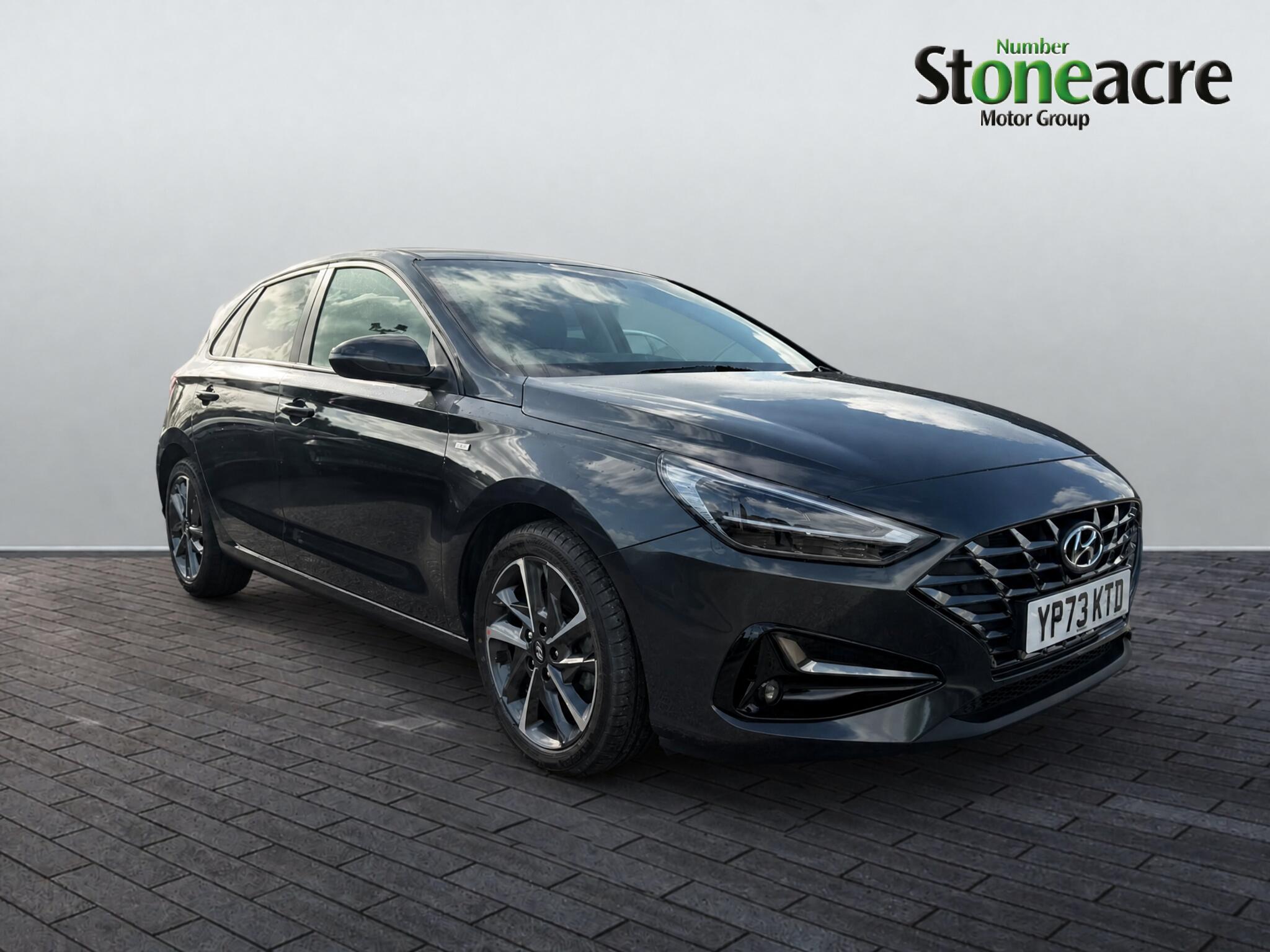 Main listing image - Hyundai i30