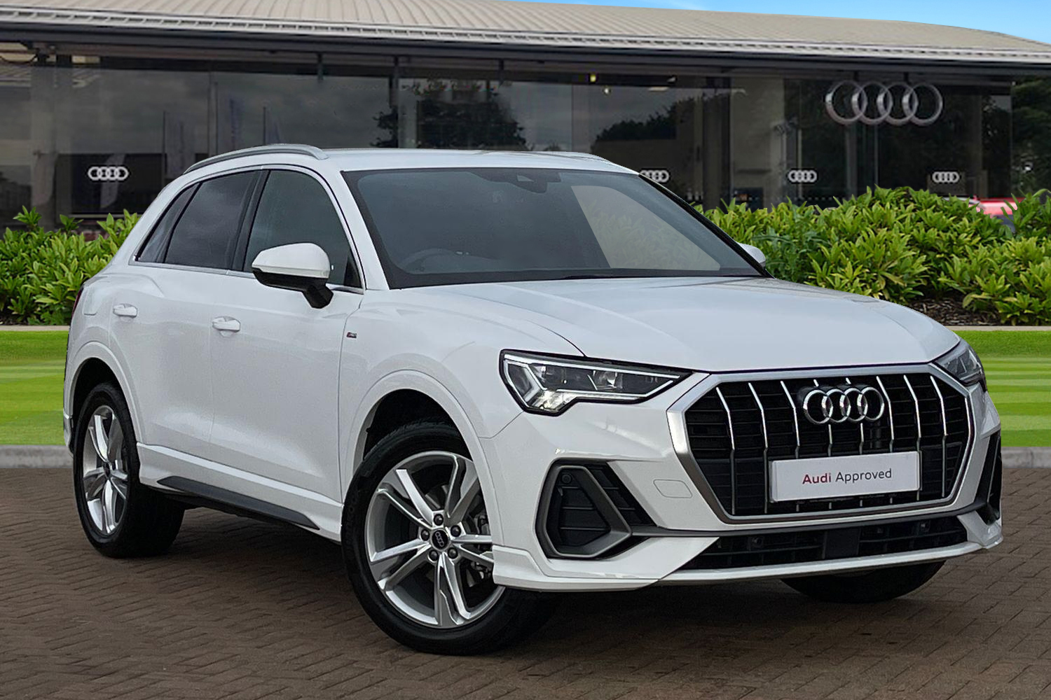 Main listing image - Audi Q3