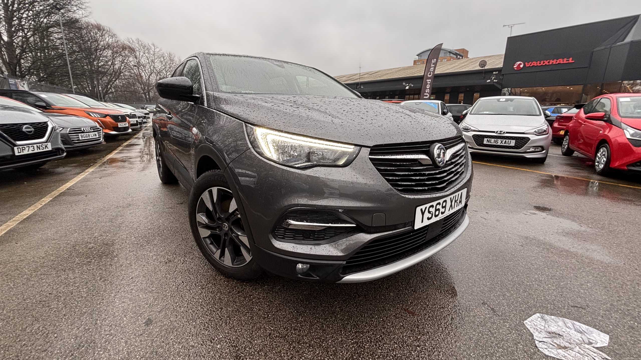 Main listing image - Vauxhall Grandland X