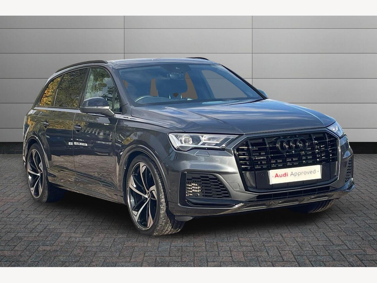Main listing image - Audi Q7