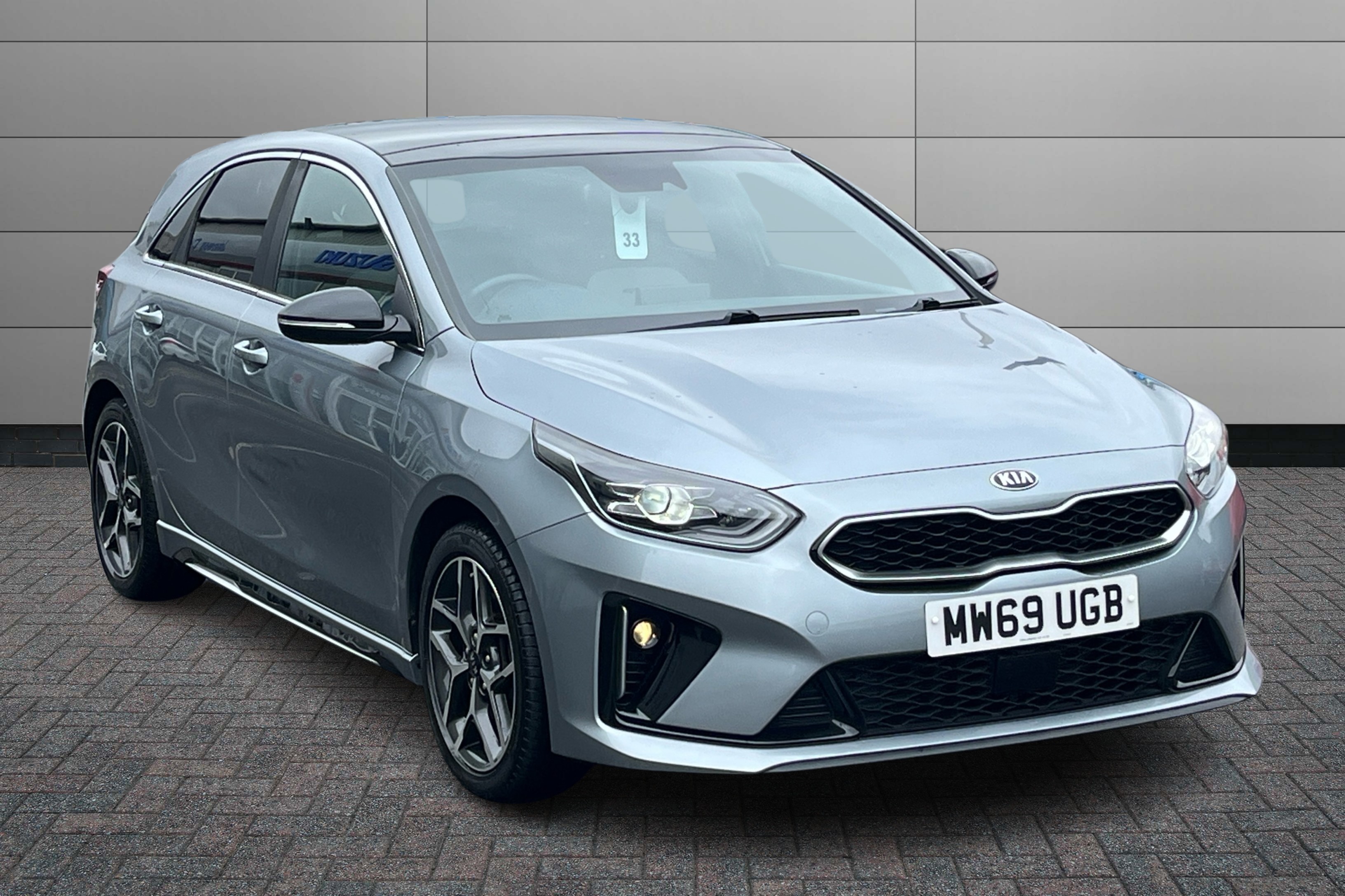 Main listing image - Kia Ceed