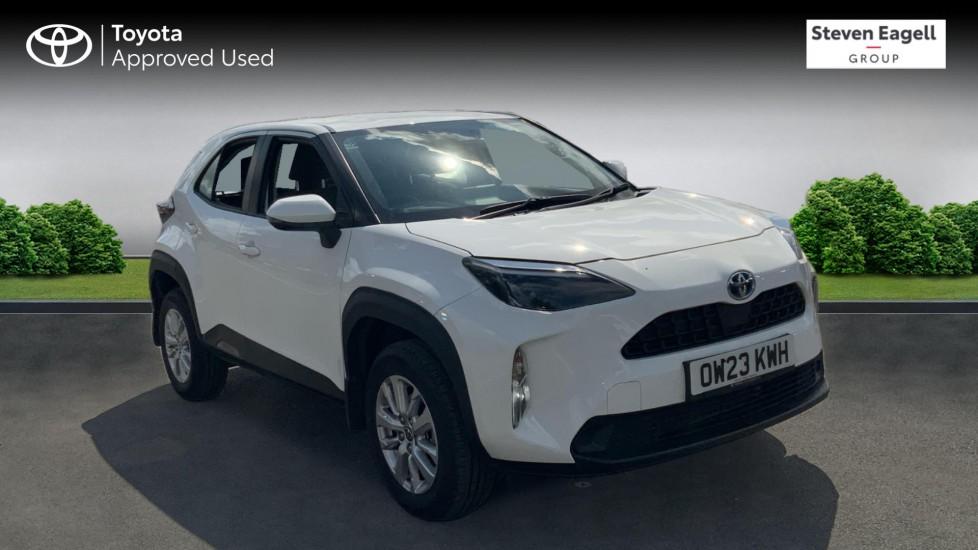 Main listing image - Toyota Yaris Cross