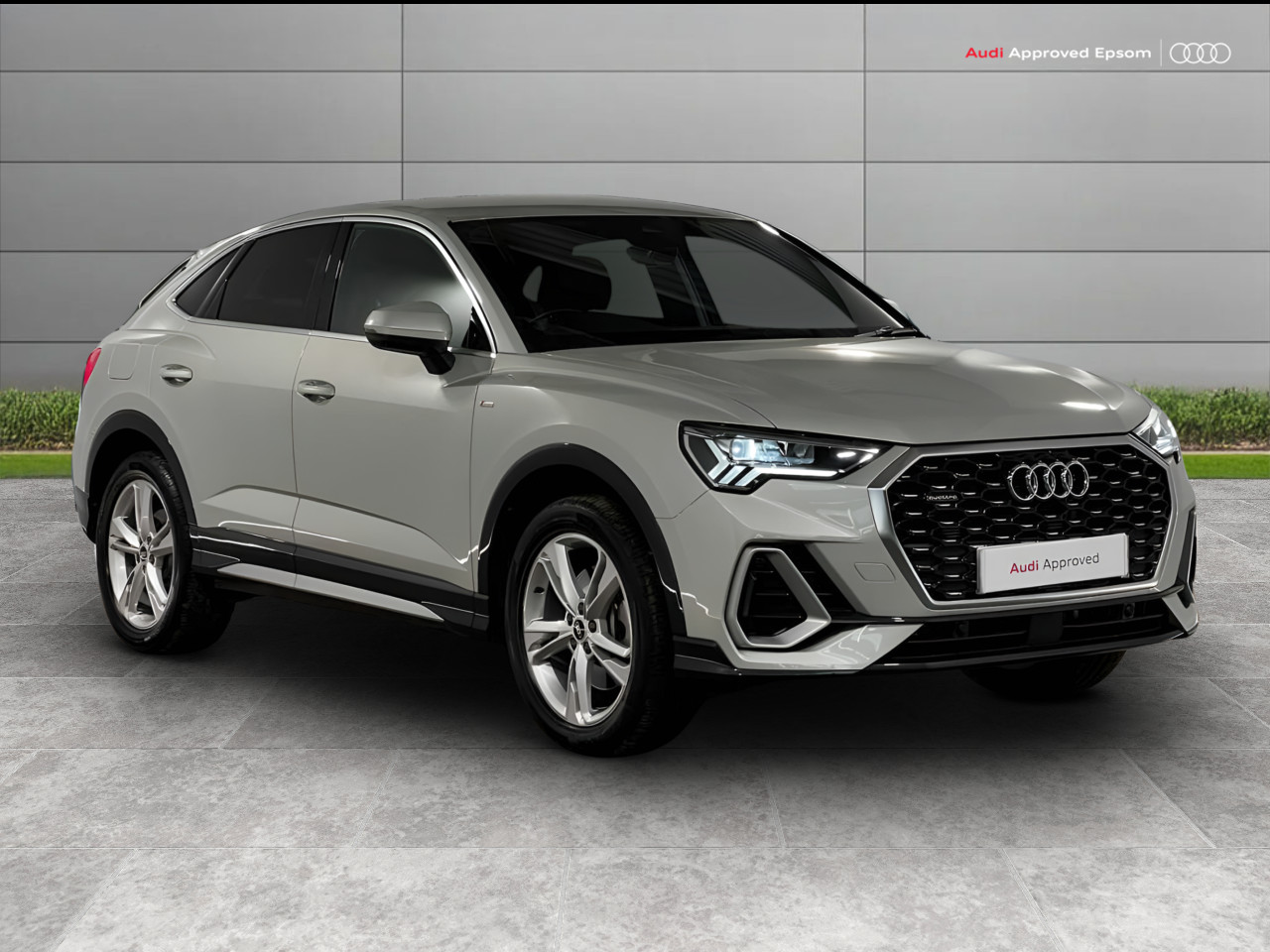 Main listing image - Audi Q3