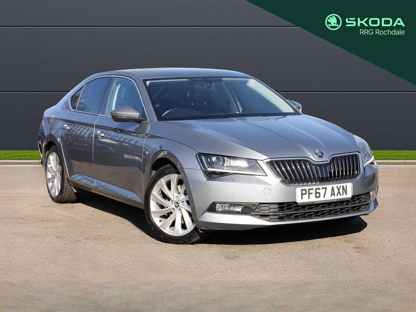Main listing image - Skoda Superb