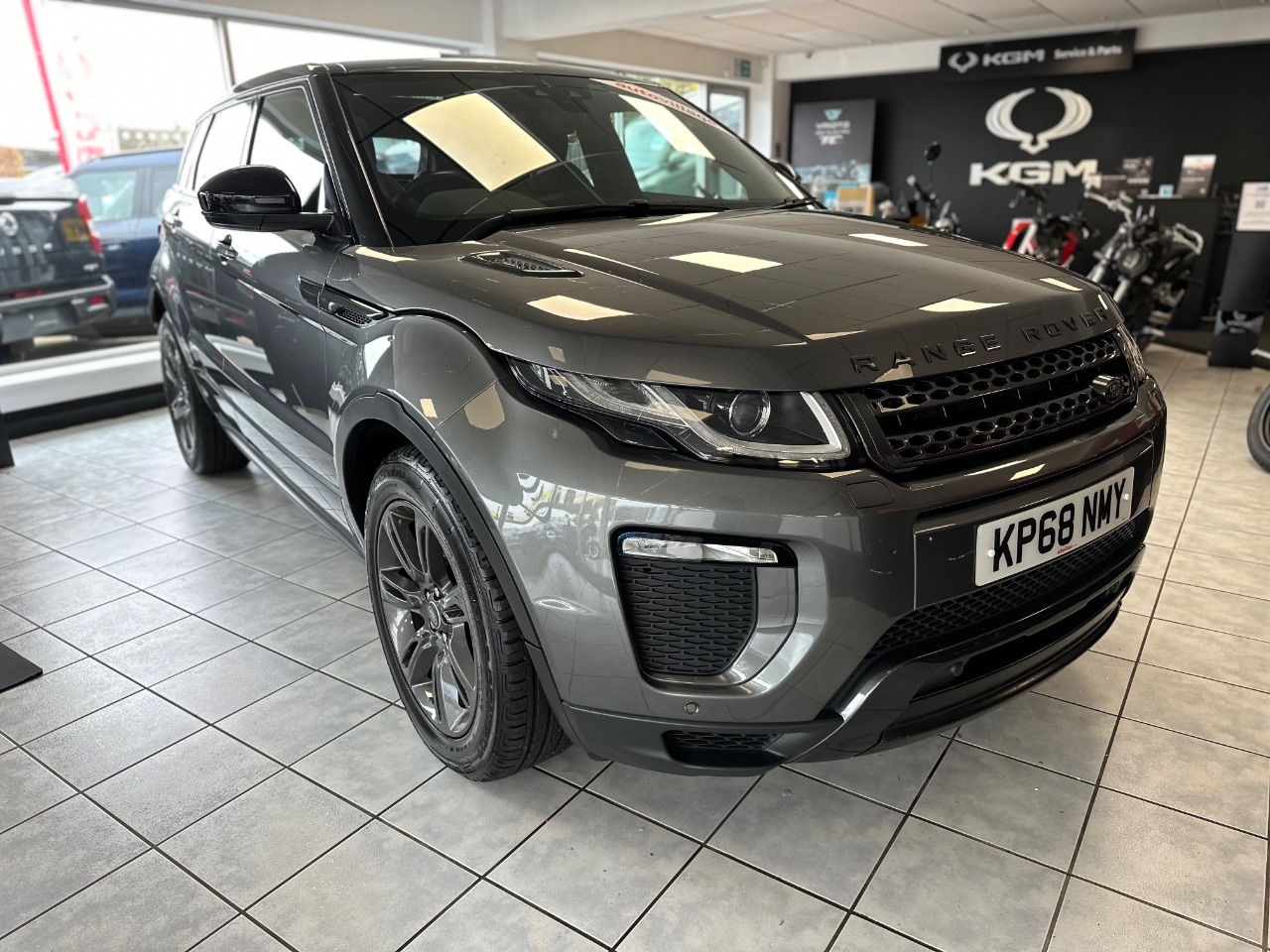 Main listing image - Land Rover Range Rover Evoque