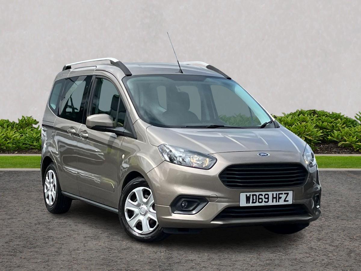 Main listing image - Ford Tourneo Courier