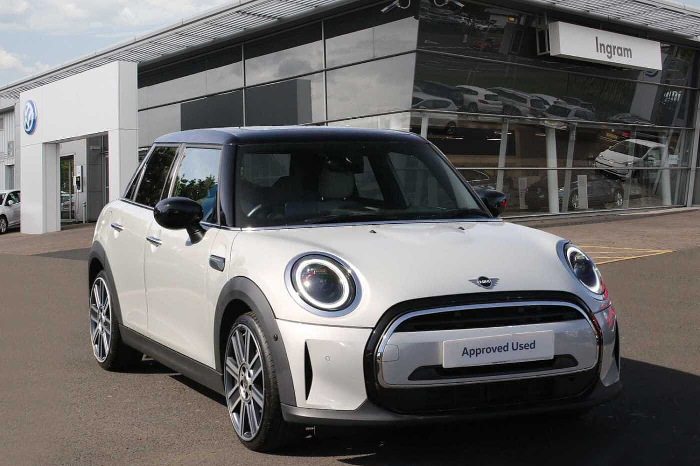Main listing image - MINI Hatchback 5dr