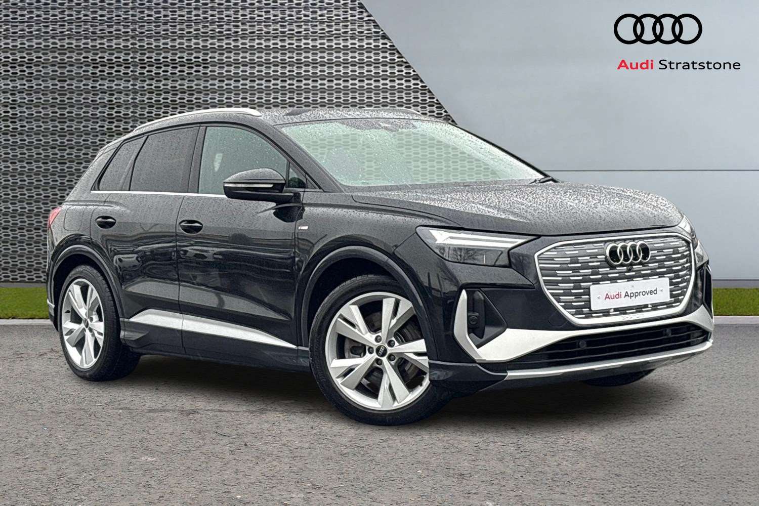 Main listing image - Audi Q4
