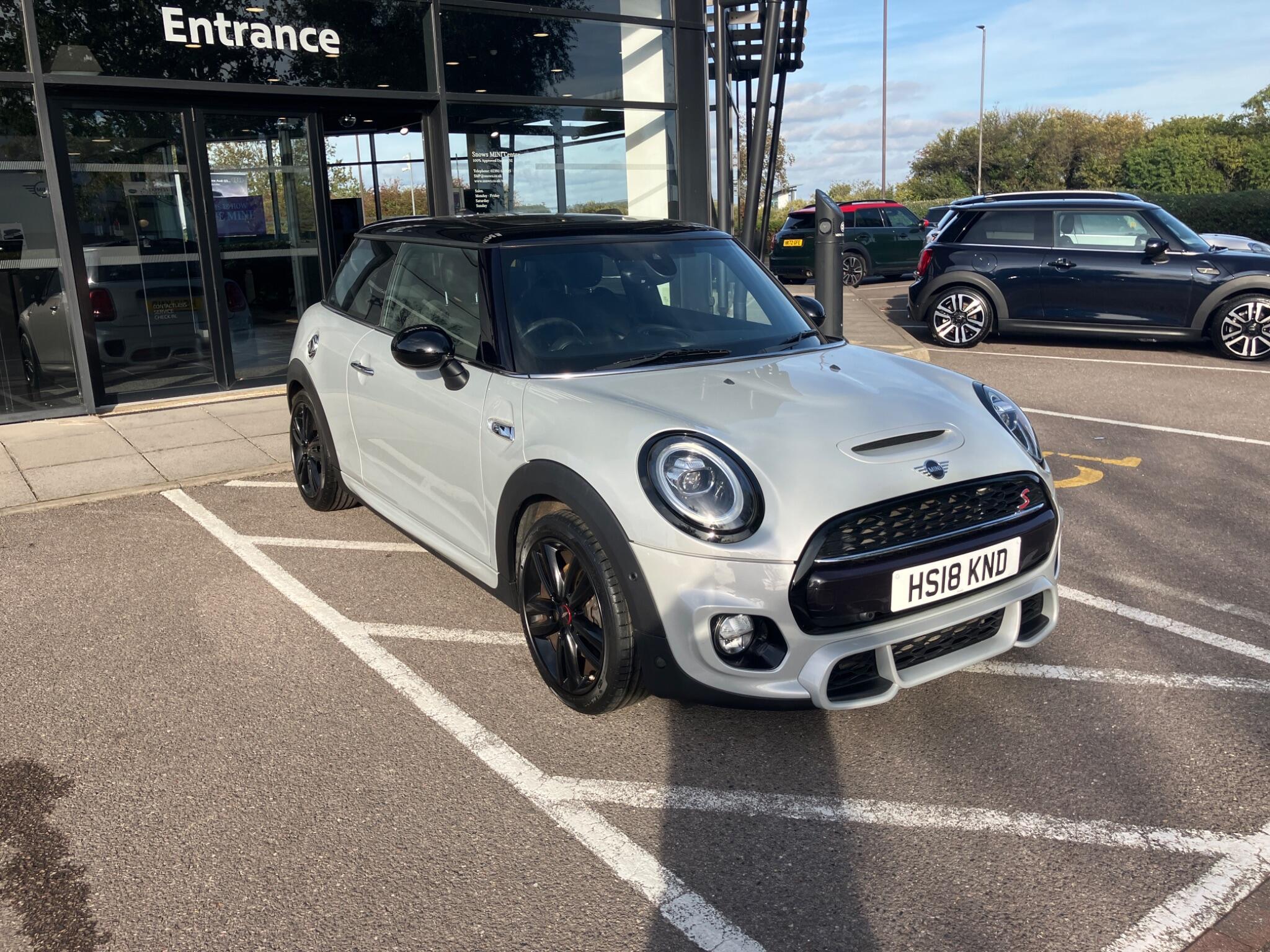 Main listing image - MINI Hatchback