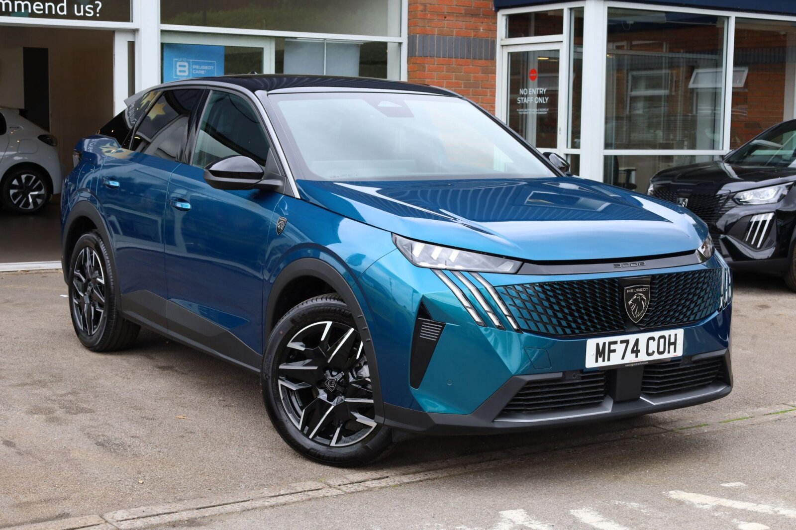 Main listing image - Peugeot 3008