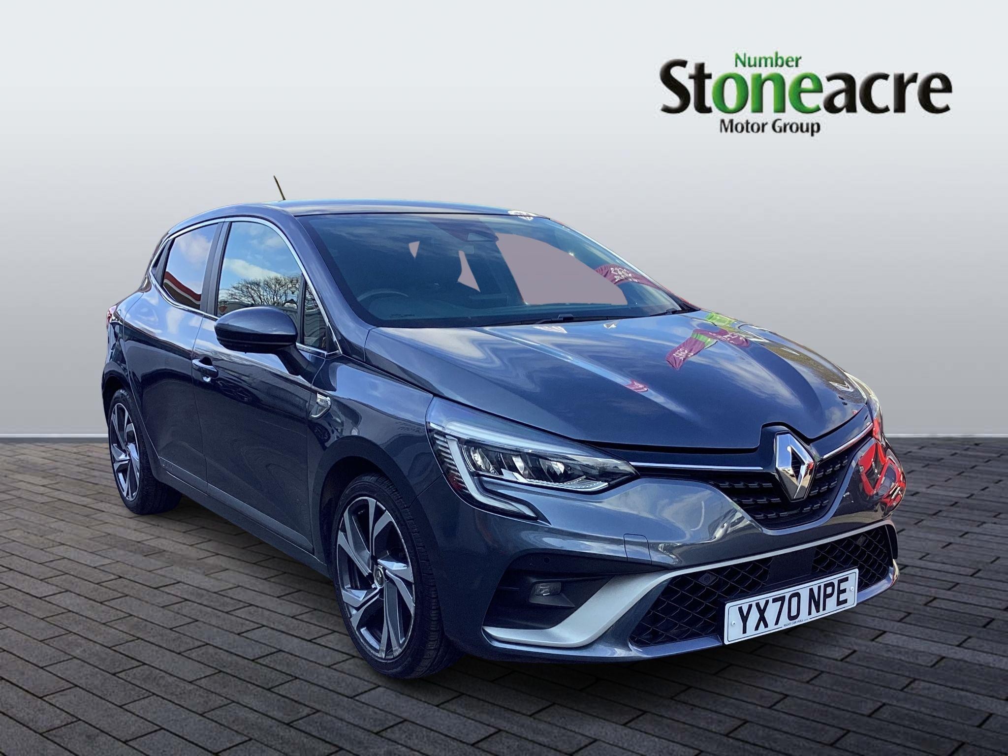 Main listing image - Renault Clio