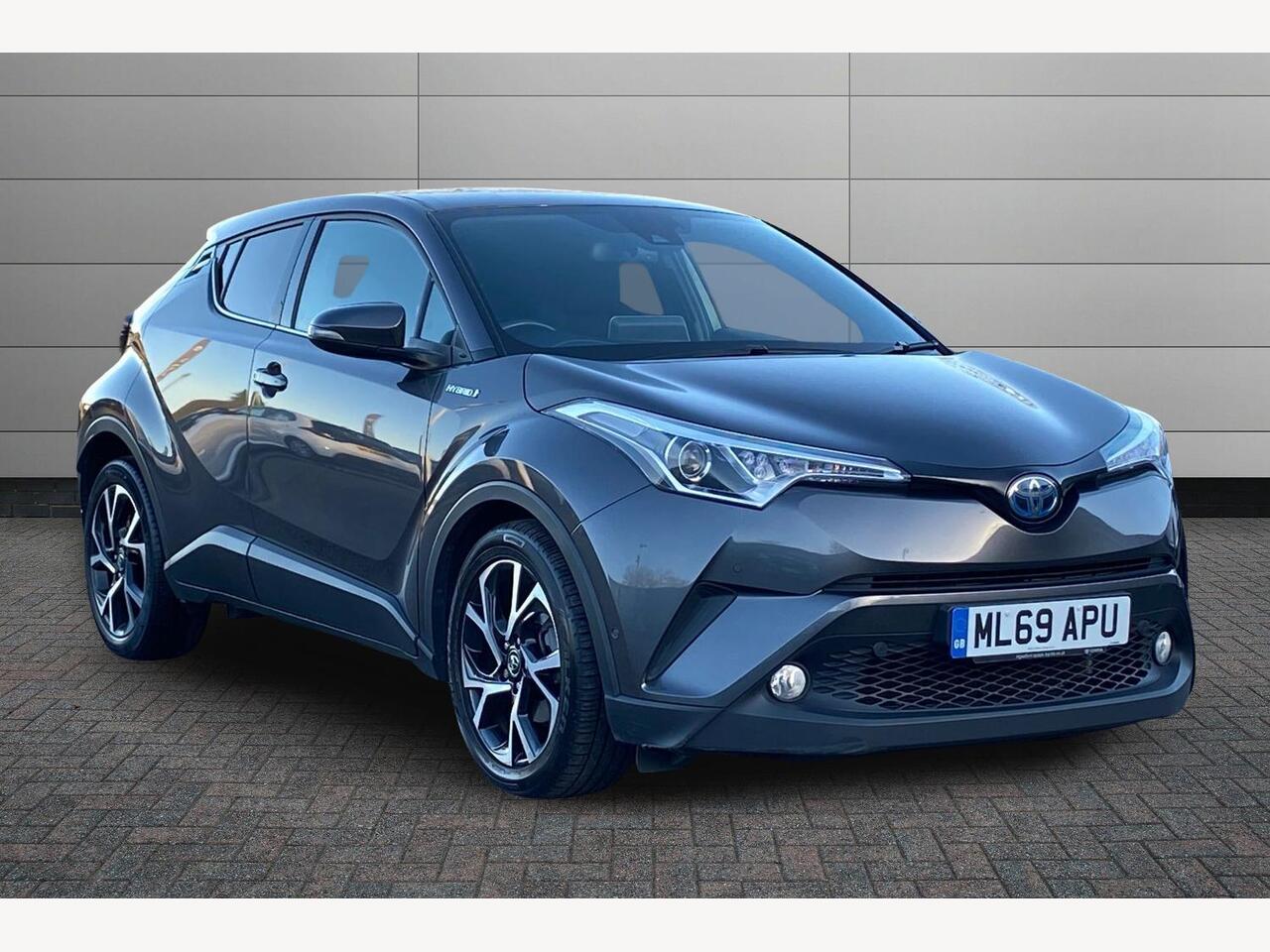 Main listing image - Toyota C-HR