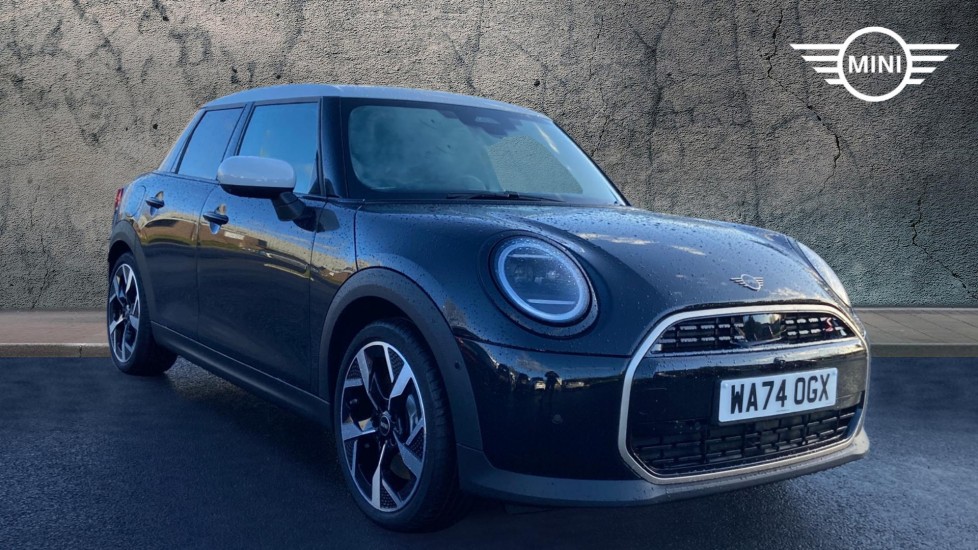 Main listing image - MINI Hatchback 5dr