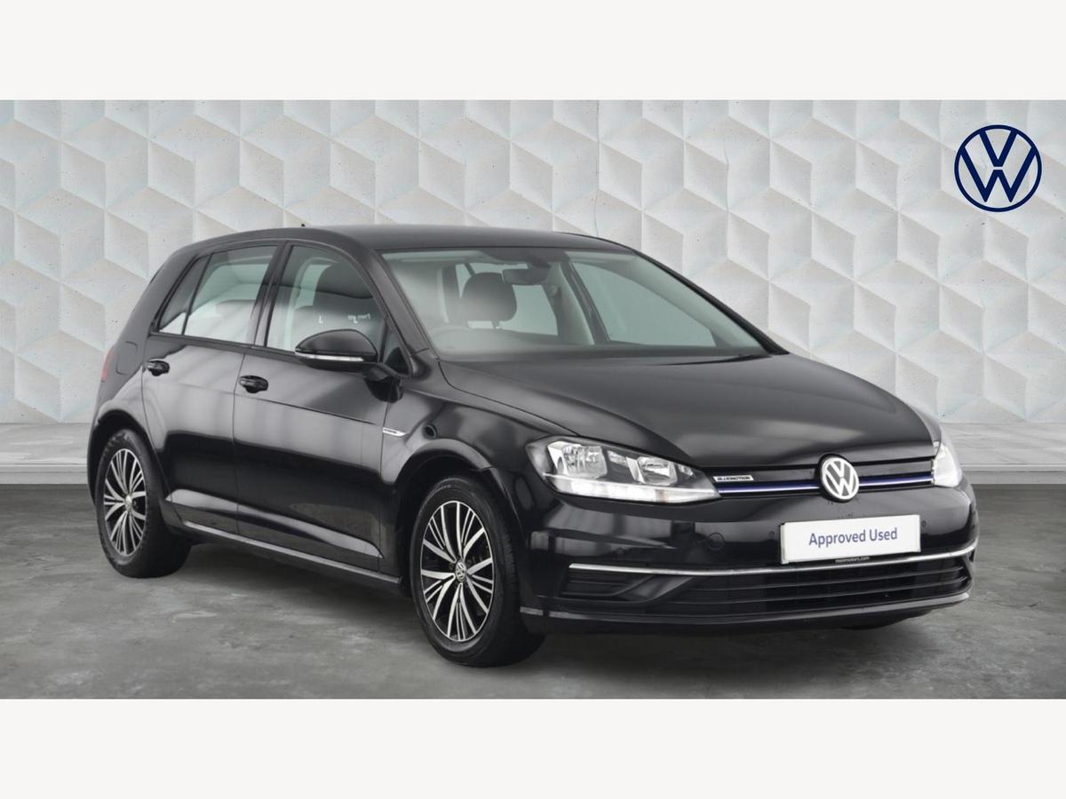 Main listing image - Volkswagen Golf