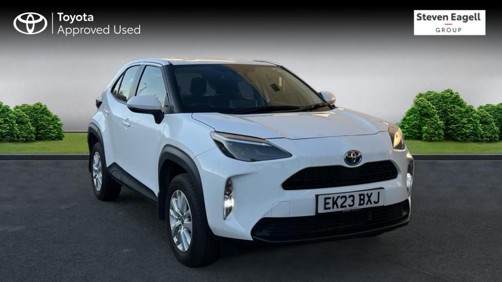 Main listing image - Toyota Yaris Cross