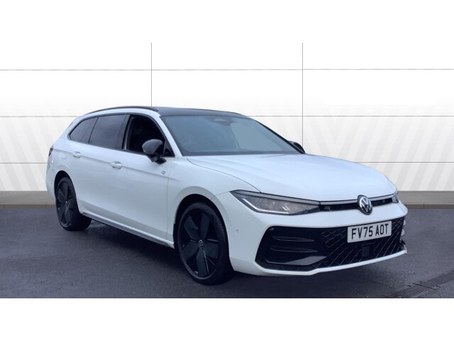 Main listing image - Volkswagen Passat Estate