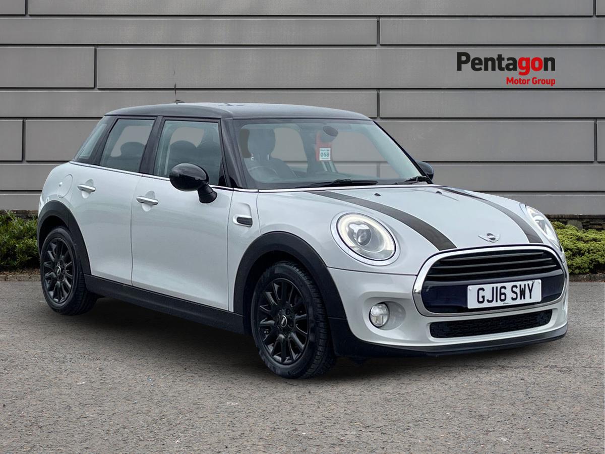 Main listing image - MINI Hatchback 5dr