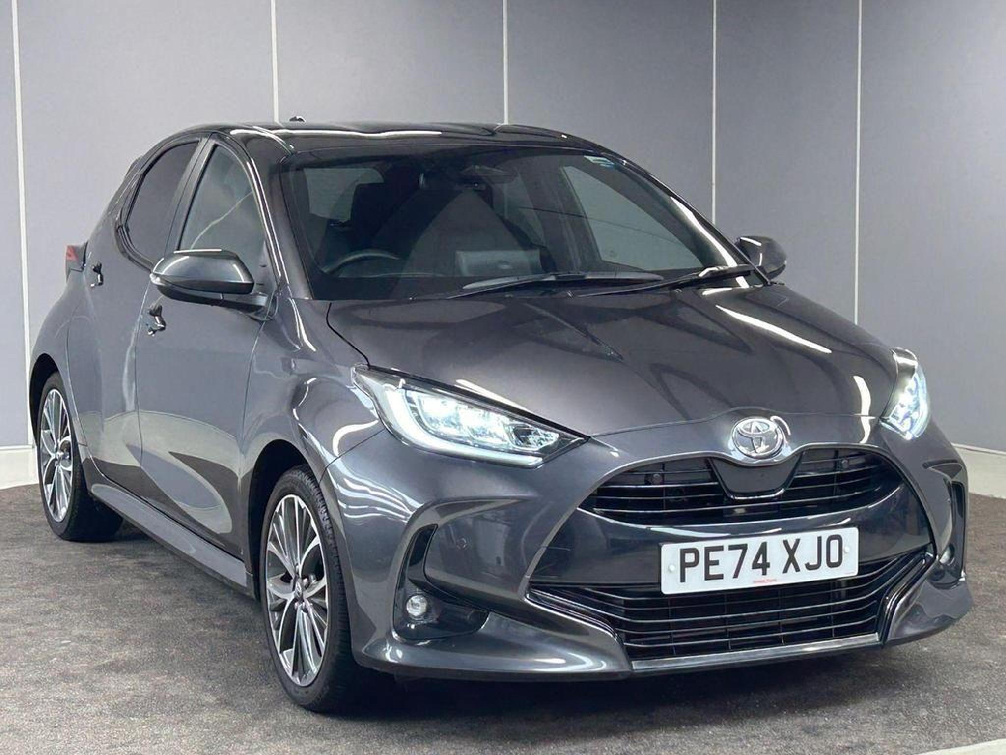 Main listing image - Toyota Yaris