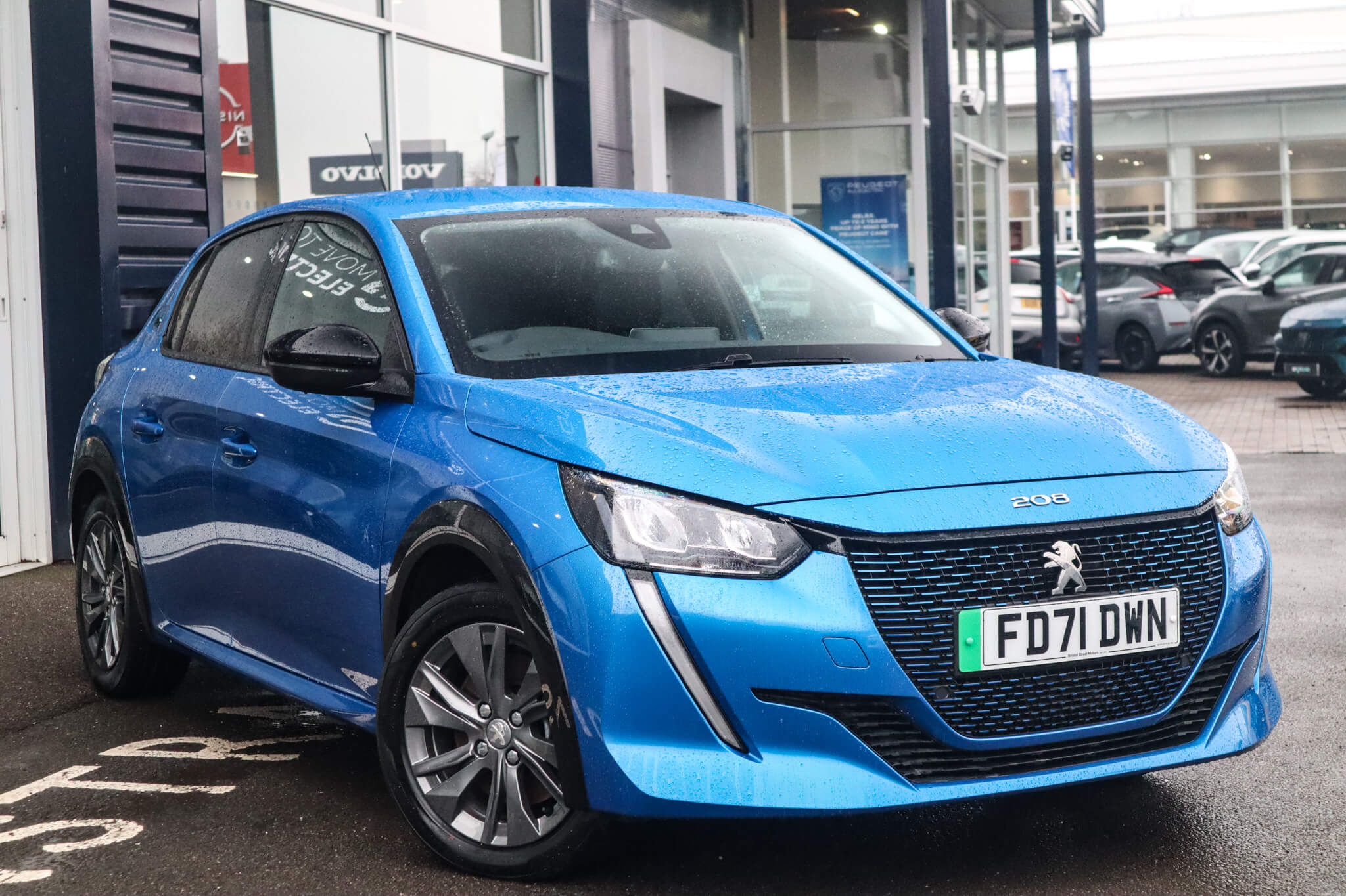 Main listing image - Peugeot e-208