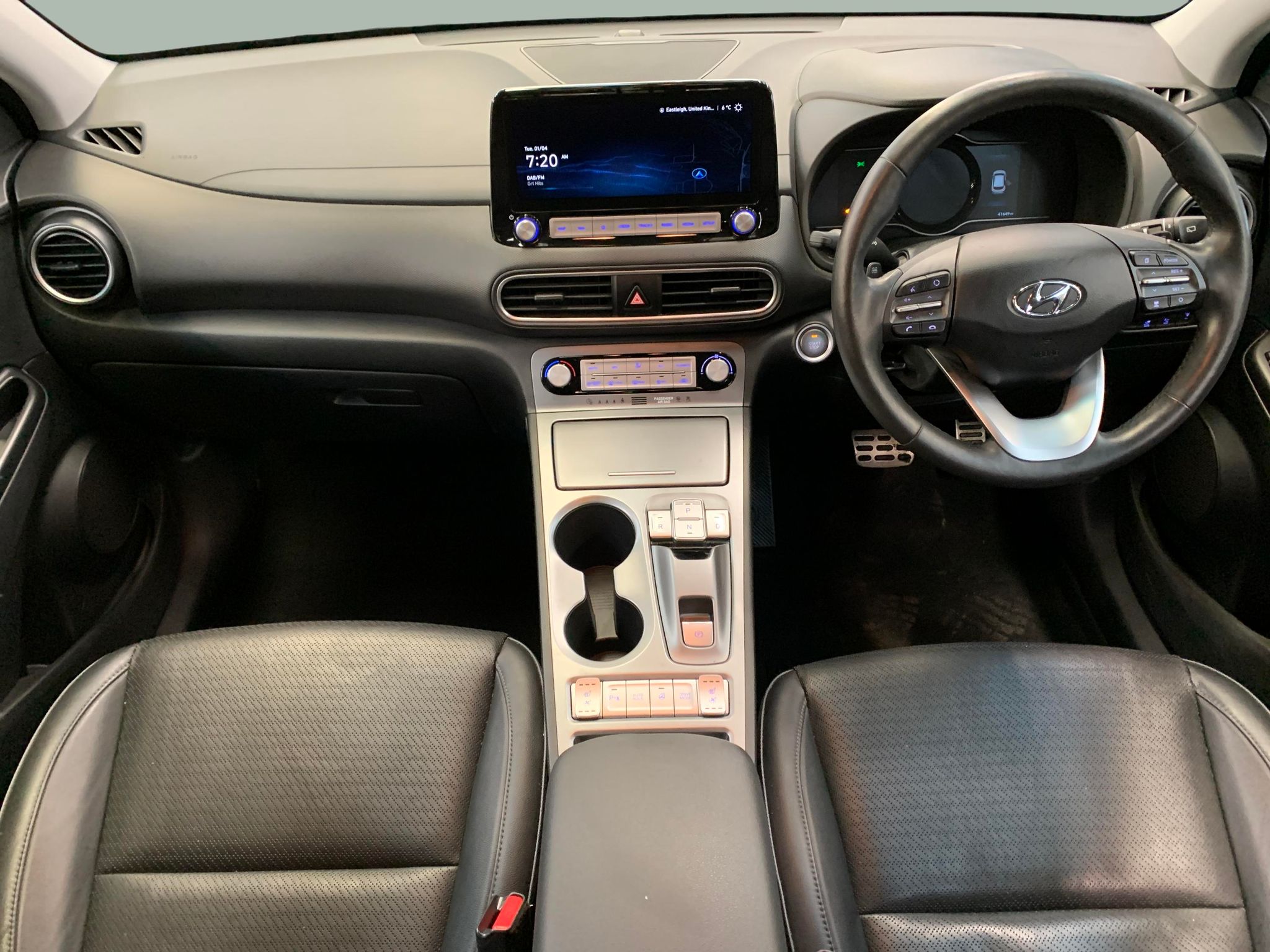 Main listing image - Hyundai Kona Electric