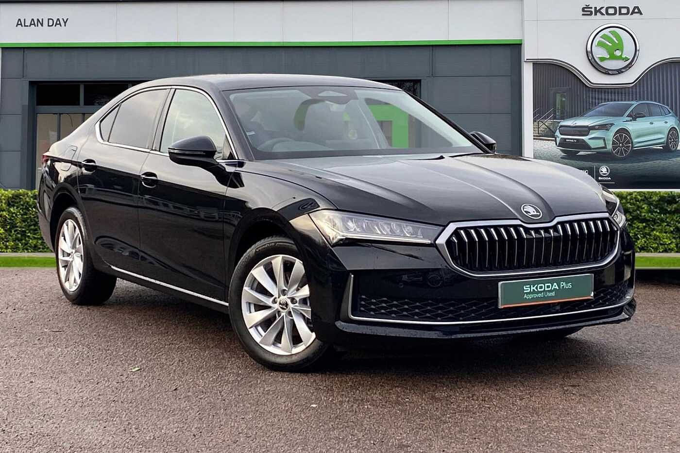 Main listing image - Skoda Superb