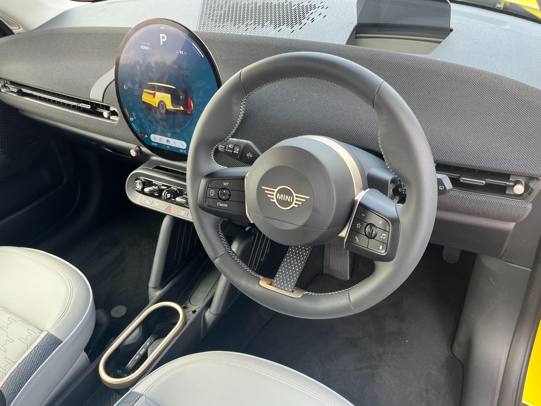 Main listing image - MINI Electric