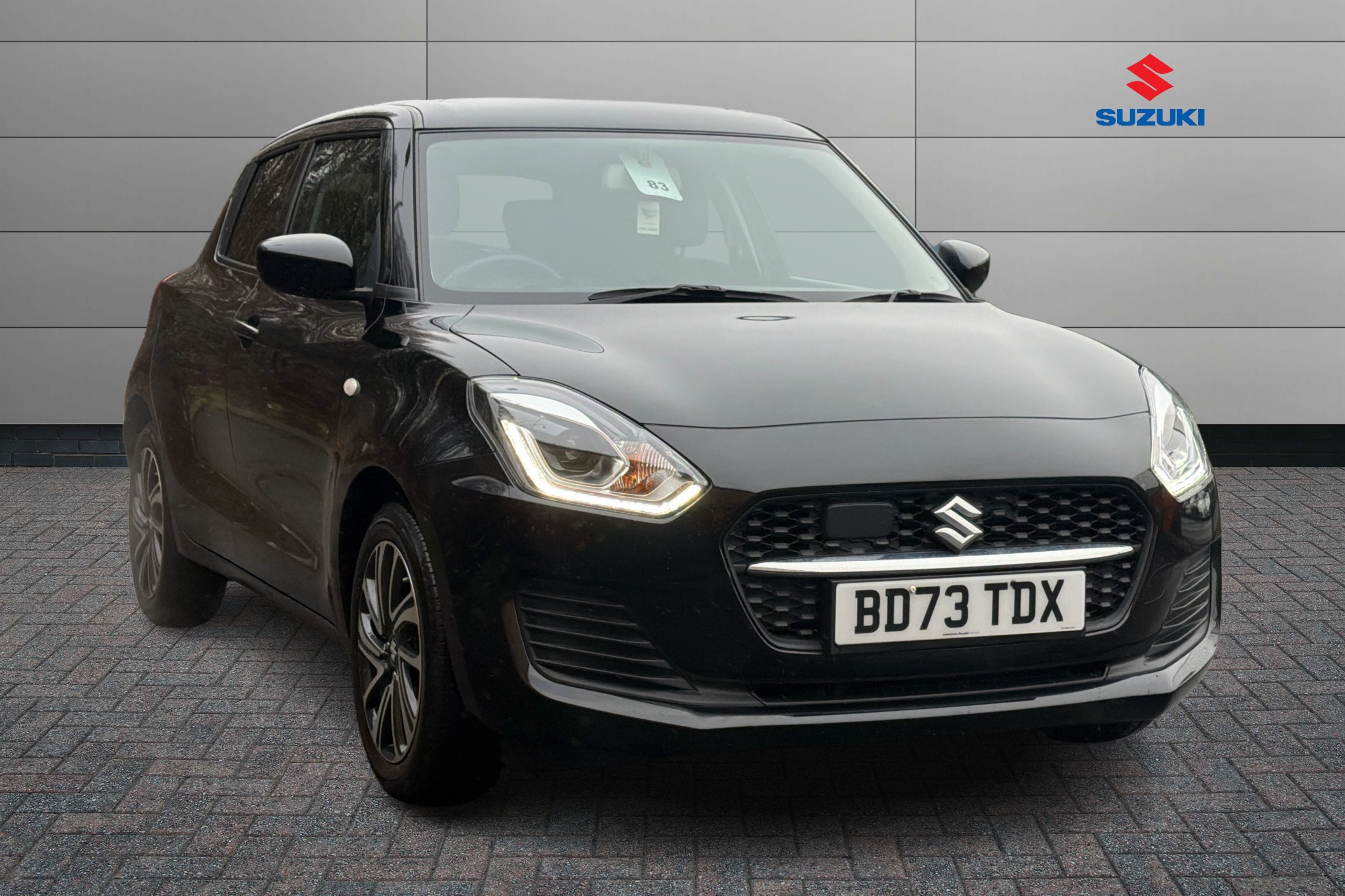 Main listing image - Suzuki Swift