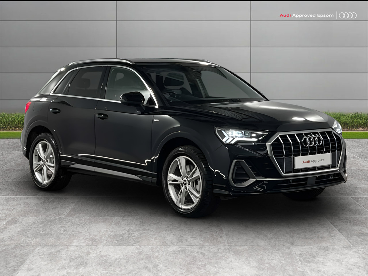 Main listing image - Audi Q3