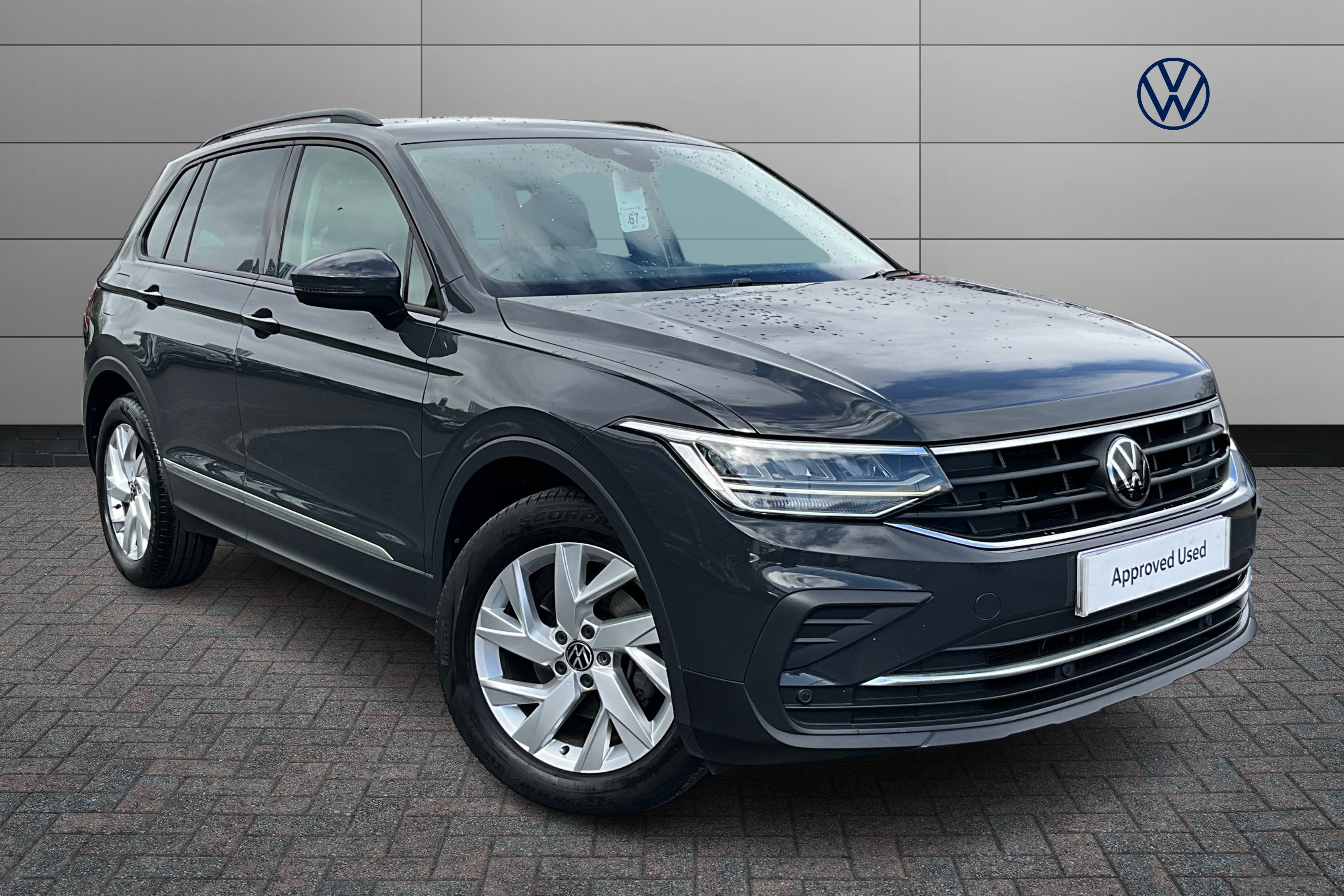 Main listing image - Volkswagen Tiguan