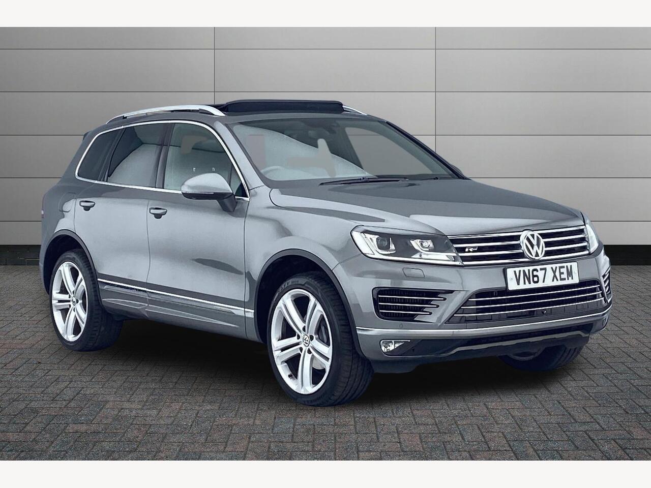 Main listing image - Volkswagen Touareg