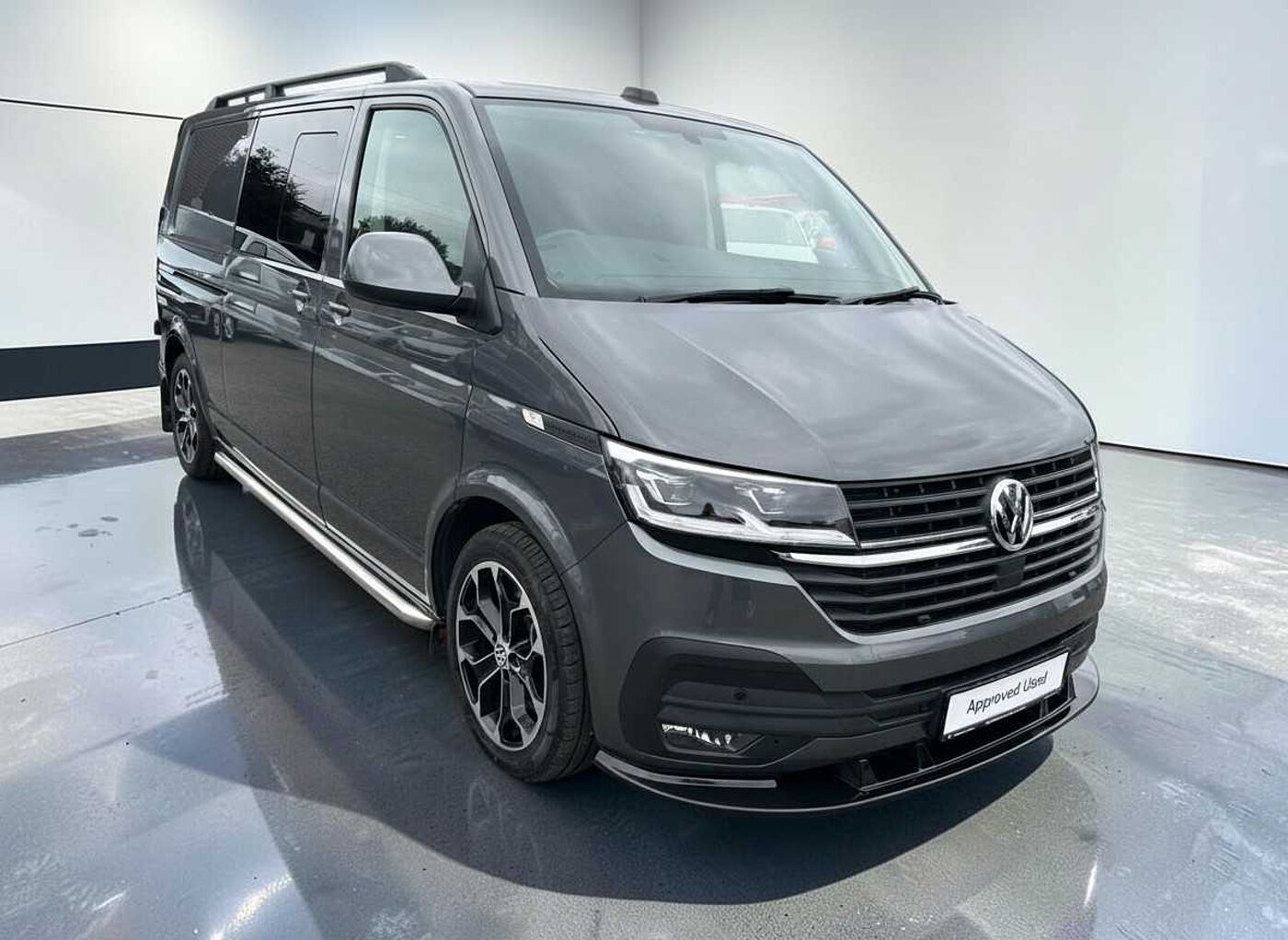 Main listing image - Volkswagen Transporter