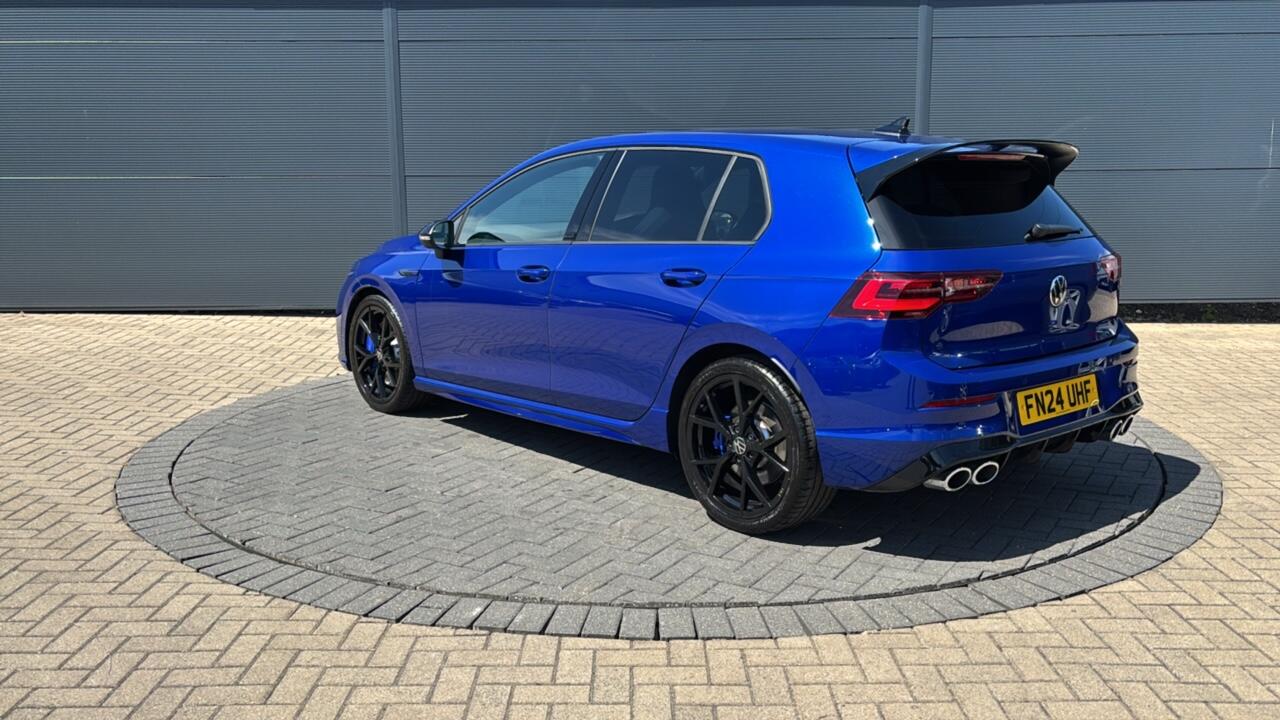Main listing image - Volkswagen Golf R