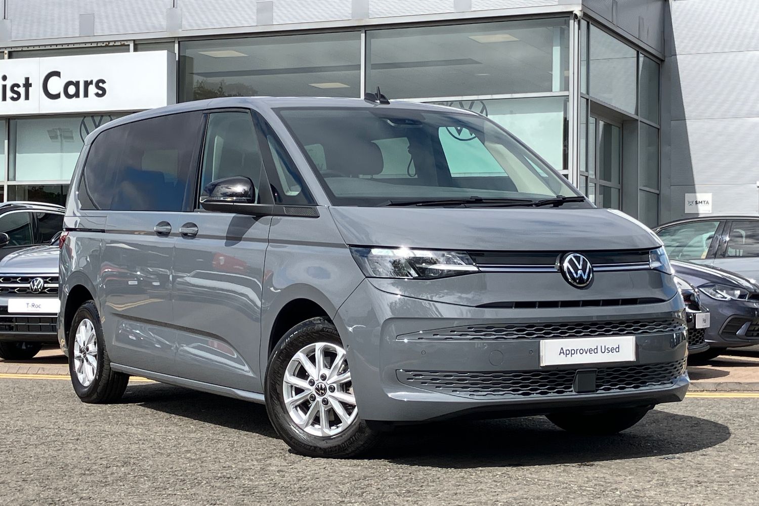 Main listing image - Volkswagen Multivan