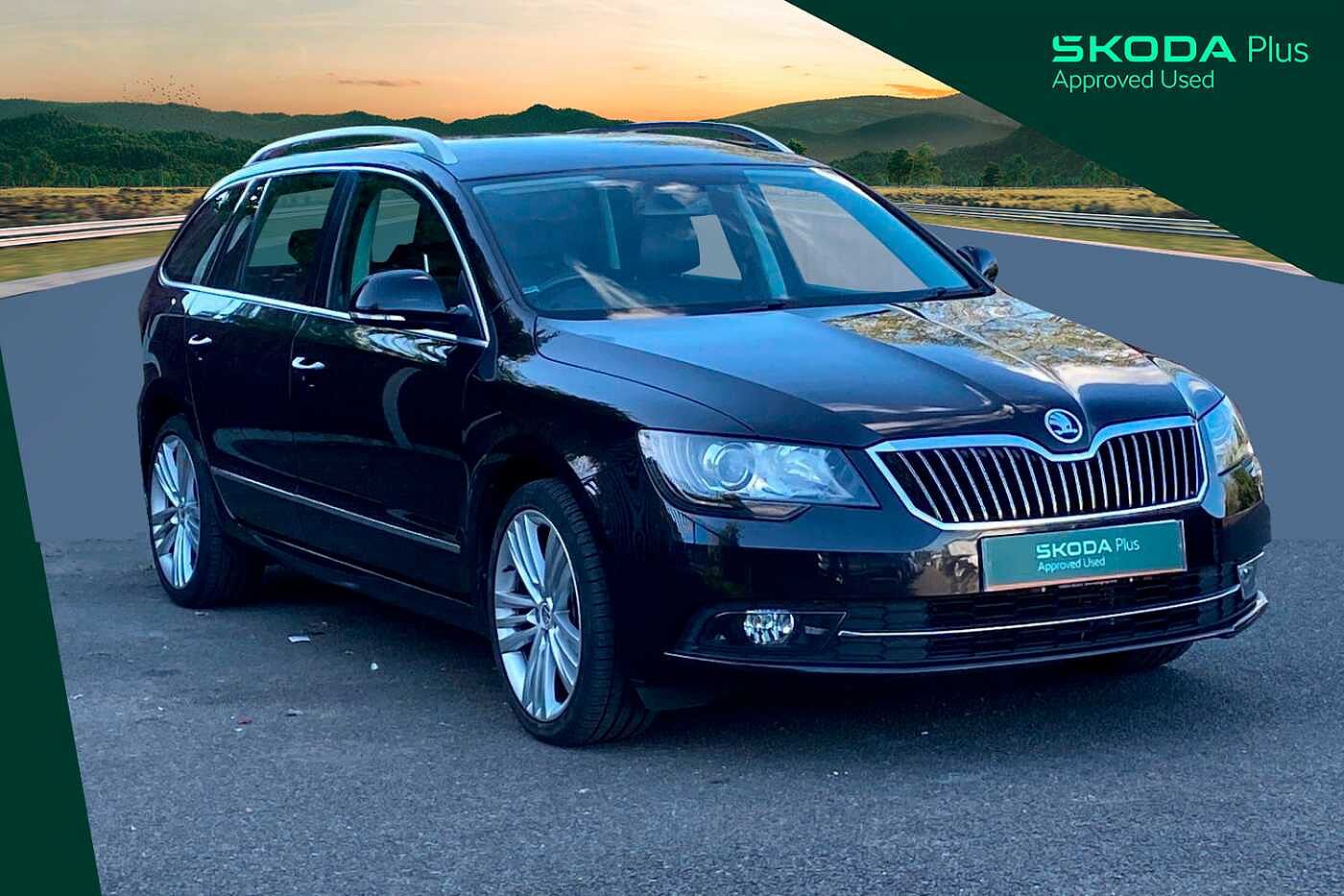 Main listing image - Skoda Superb Estate